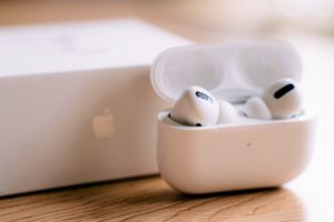 Apple - 【△期間限定値下げ】Air pods pro 新品・未開封品の+mec