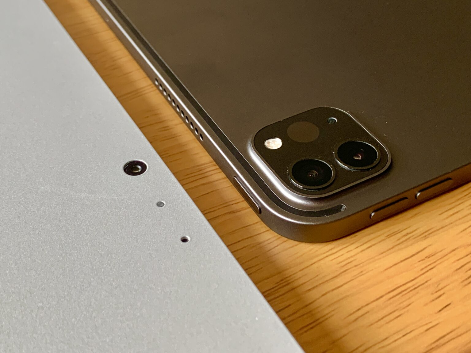  iPad Pro、発売四半期でMicrosoft Surfaceの売上を上回る