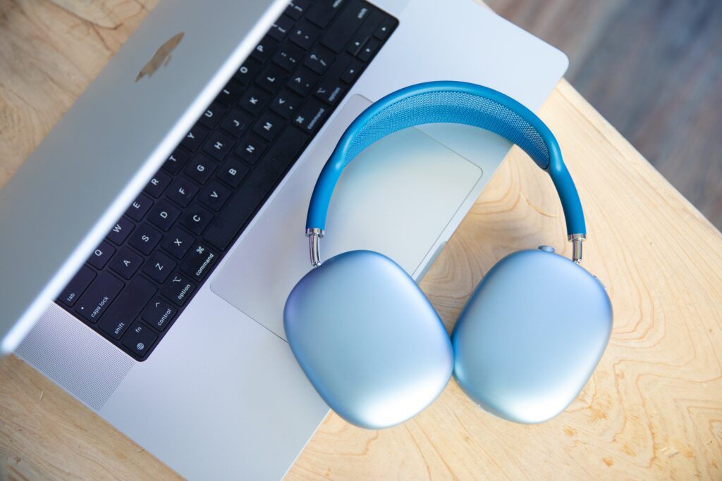 Apple AirPods Max 第2世代 ブルー ひろえる
