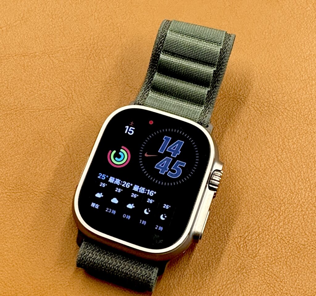 Apple Watch Ultra 2 ディスプレイサイズ