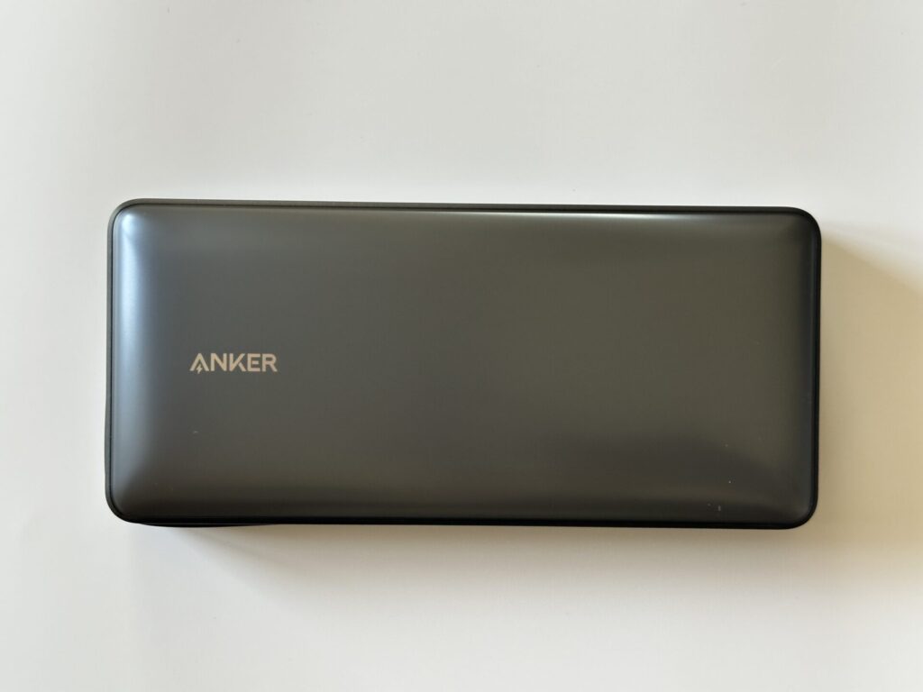 Anker Nano Power Bank (30W, Built-In USB-C Cable)　サイズ感