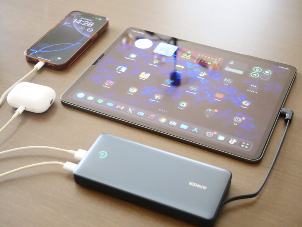 Anker Nano Power Bank 3台同時充電