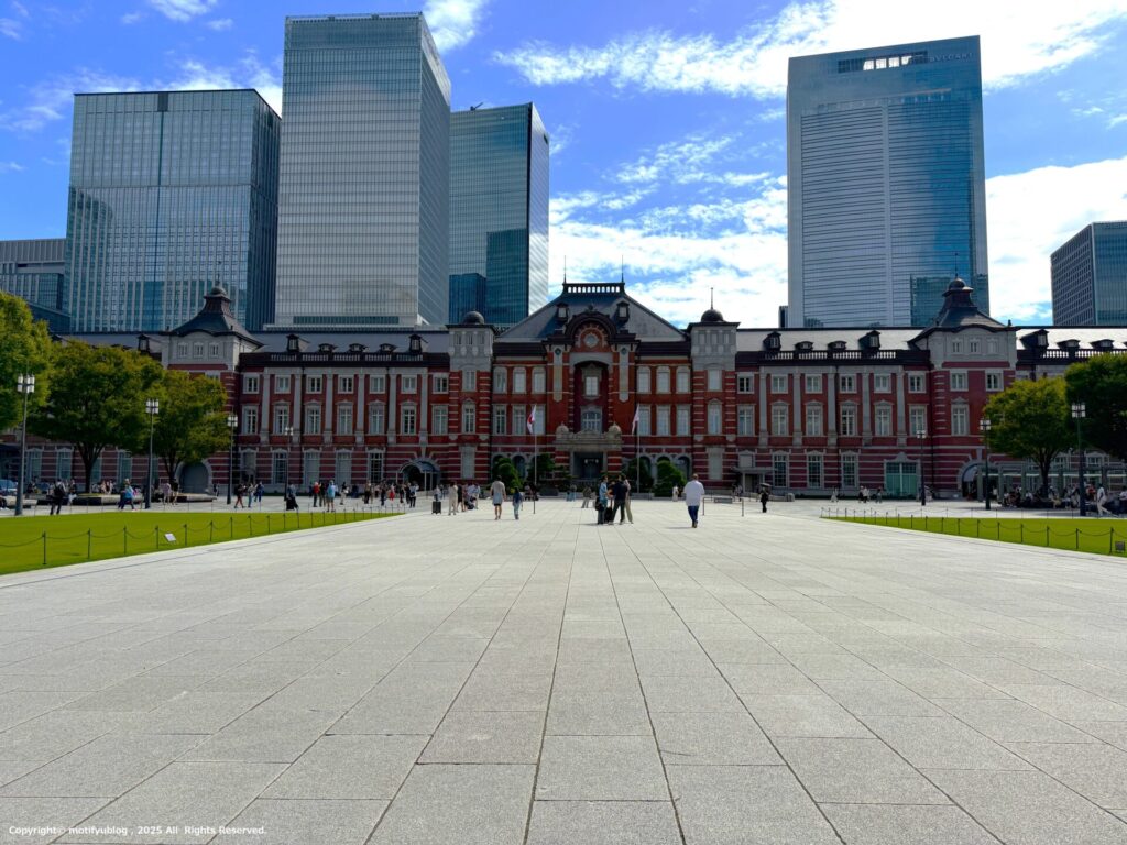 iPhone 17 Pro 東京駅　広角