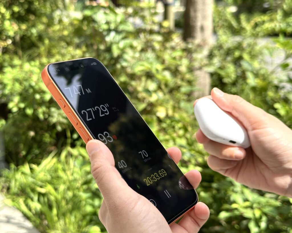 心拍数センサーの新搭載でワークアウト対応 AirPods Pro3