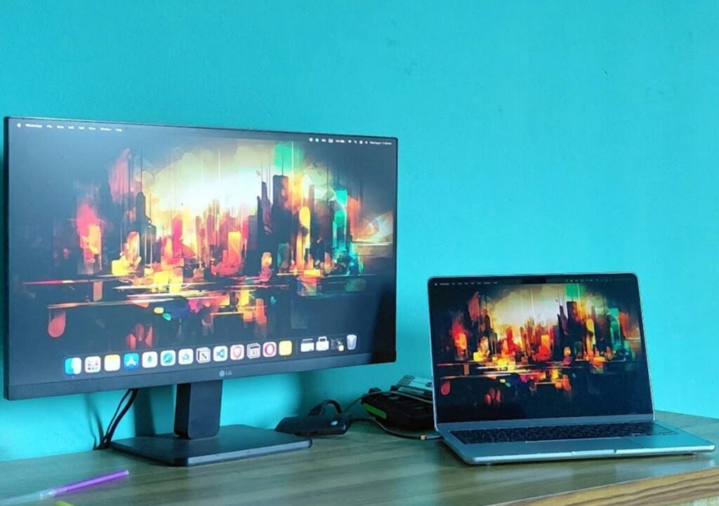 MacBook 外部ディスプレイ