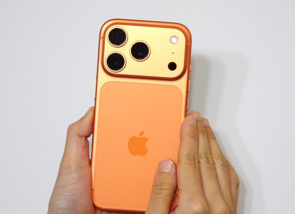 iPhone 17 Pro 手持ち