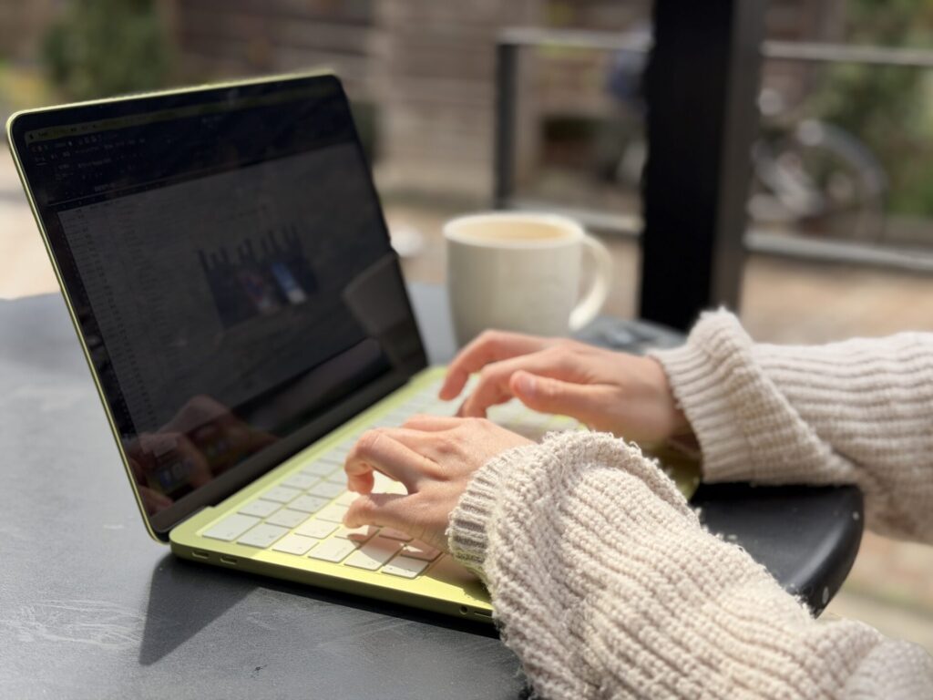 MacBook Neo使用シーン