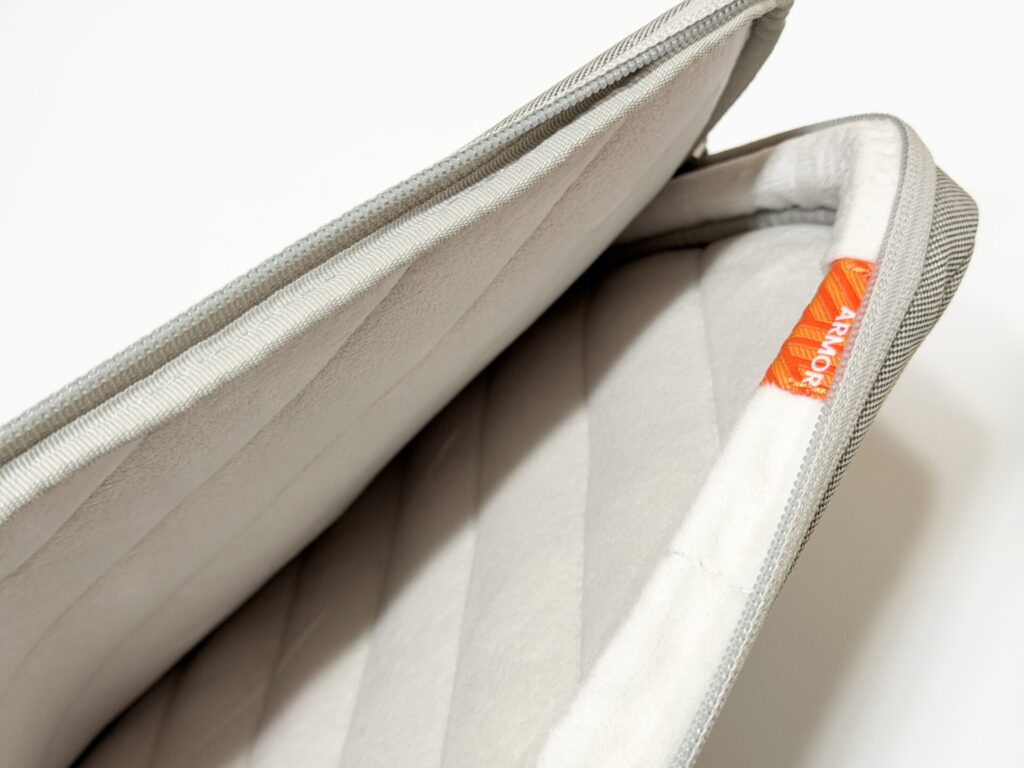 MacBook Neo ケース耐久性