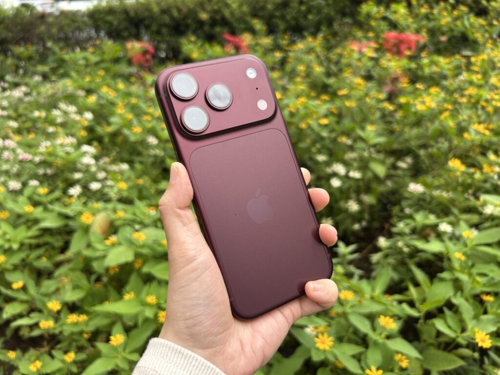 iPhone 18 Pro 手持ち